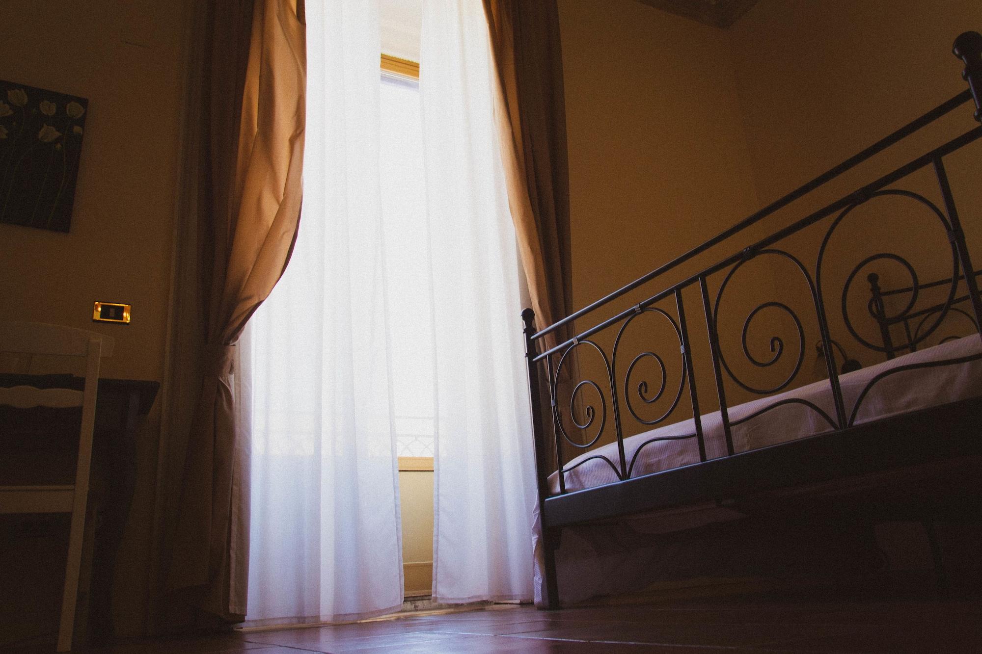 カターニア アンティカ ディモーラ カルーソ Bed & Breakfast エクステリア 写真